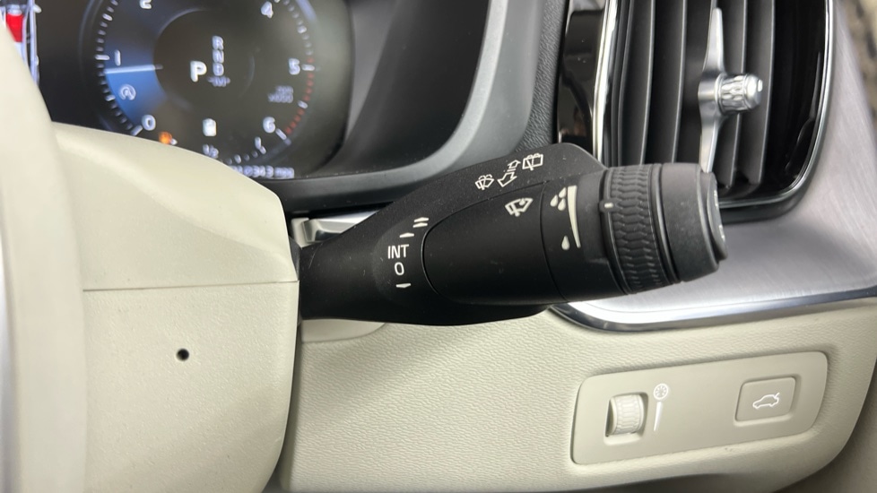 Used Volvo XC60 2021 for sale - 76116953: Photo 22