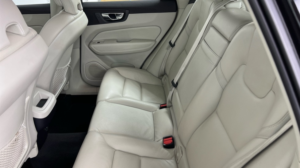 Used Volvo XC60 2021 for sale - 76116953: Photo 31