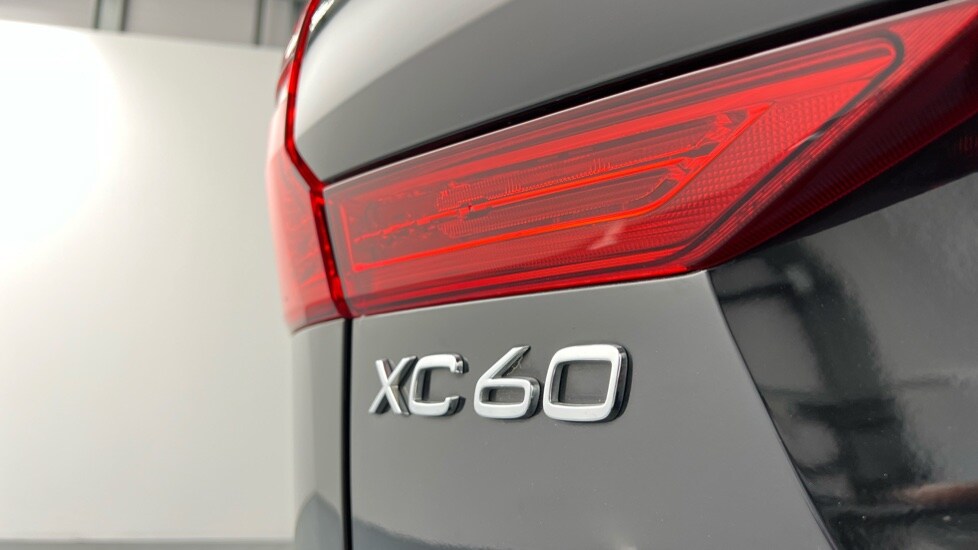 Used Volvo XC60 2021 for sale - 76116953: Photo 35
