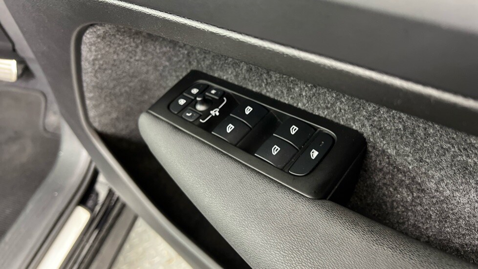 Used Volvo XC40 2021 for sale - 76954453: Photo 22