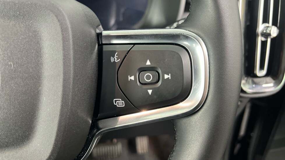 Used Volvo XC40 2025 for sale - 78212020: Photo 21