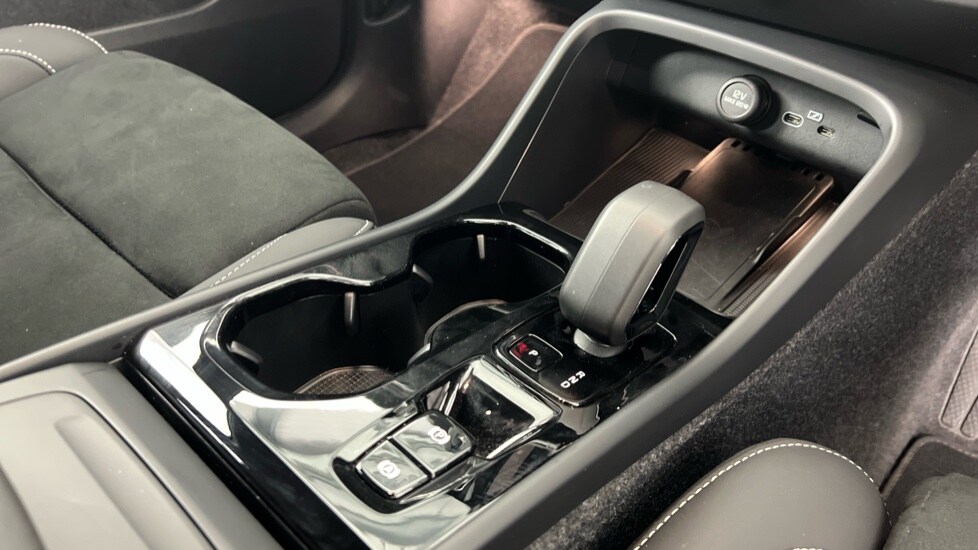 Used Volvo XC40 2025 for sale - 78212020: Photo 24