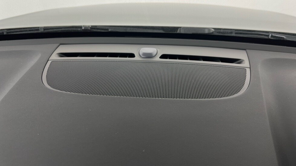 Used Volvo XC40 2025 for sale - 78212020: Photo 25