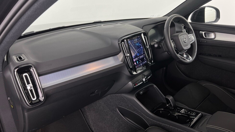 Used Volvo XC40 2025 for sale - 78212020: Photo 41