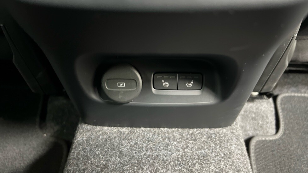 Used Volvo XC40 2025 for sale - 78212020: Photo 54