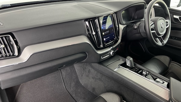 Used Volvo XC60 2022 for sale - 76180217: Photo 43