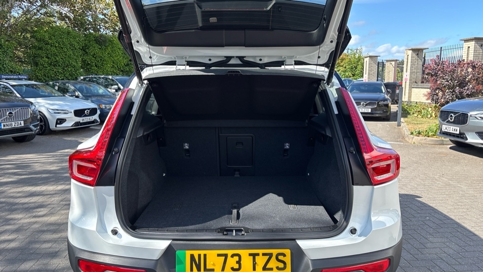 Used Volvo XC40 2023 for sale - 76130570: Photo 13