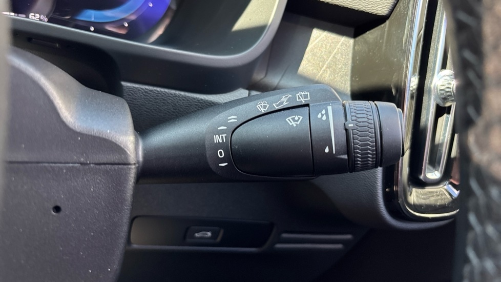 Used Volvo XC40 2023 for sale - 76130570: Photo 23