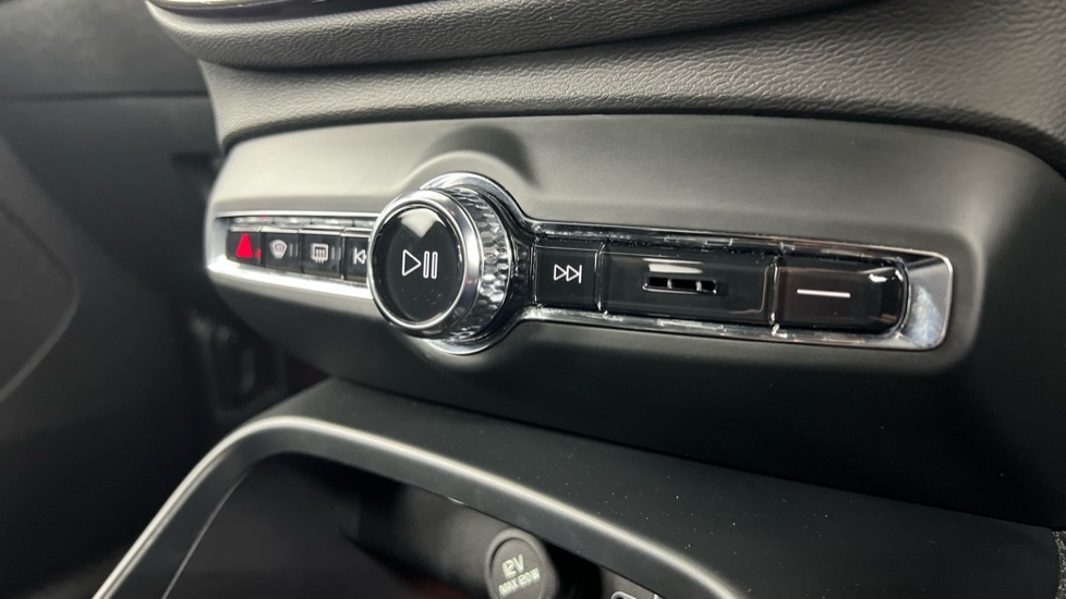 Used Volvo XC40 2025 for sale - 75763963: Photo 15