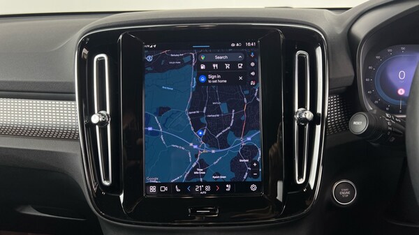 Used Volvo XC40 2025 for sale - 75763963: Photo 17