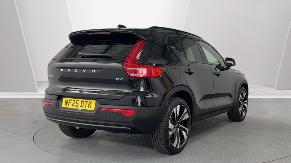 Used Volvo XC40 2025 for sale - 75763963: Photo 2