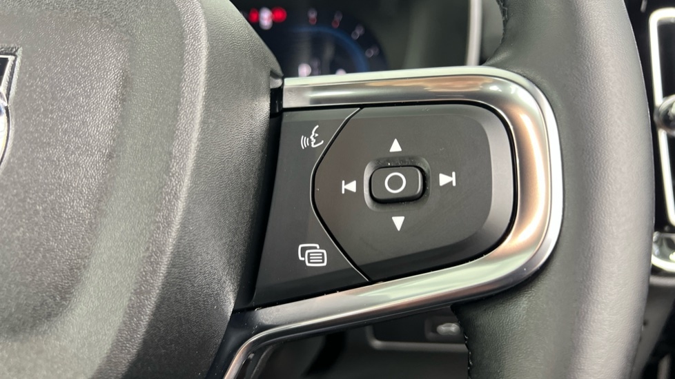 Used Volvo XC40 2025 for sale - 75763963: Photo 21