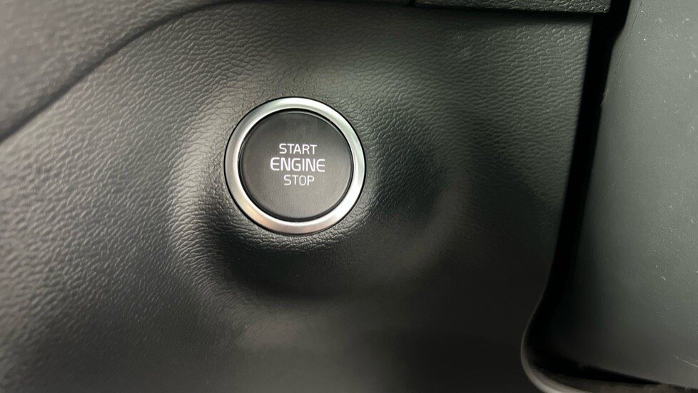 Used Volvo XC40 2025 for sale - 75763963: Photo 26