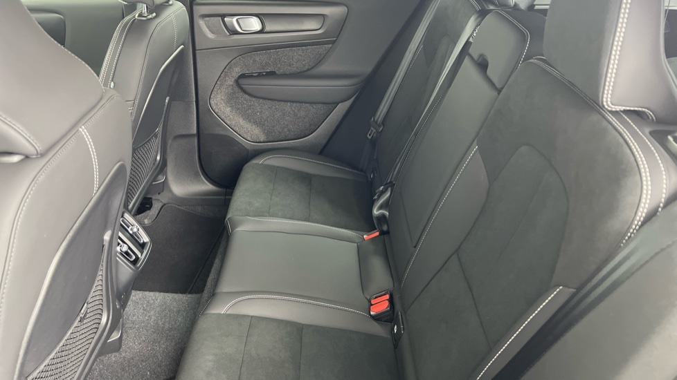 Used Volvo XC40 2025 for sale - 75763963: Photo 31