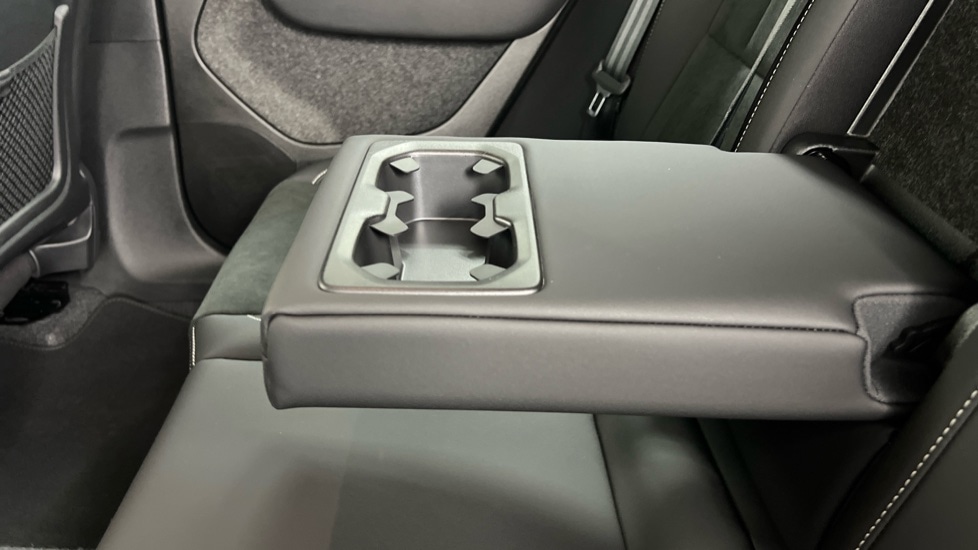 Used Volvo XC40 2025 for sale - 75763963: Photo 32