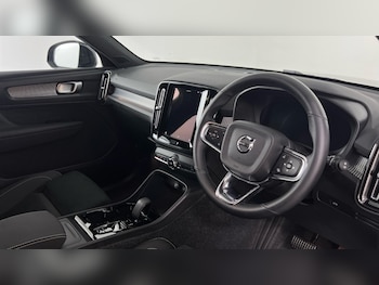 Used Volvo XC40 2025 for sale - 75763963: Photo
