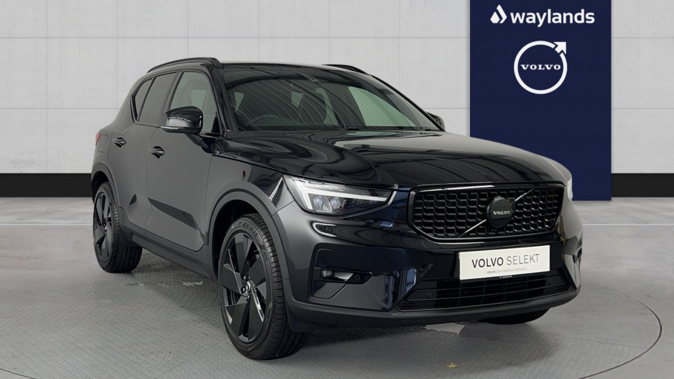 Used Volvo XC40 2025 for sale - 75997054: Photo 1