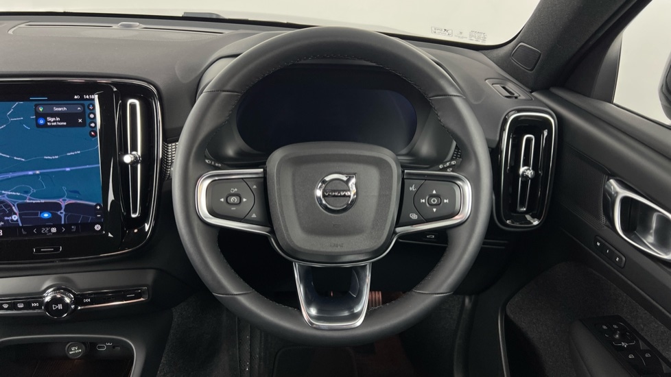Used Volvo XC40 2025 for sale - 75997054: Photo 10