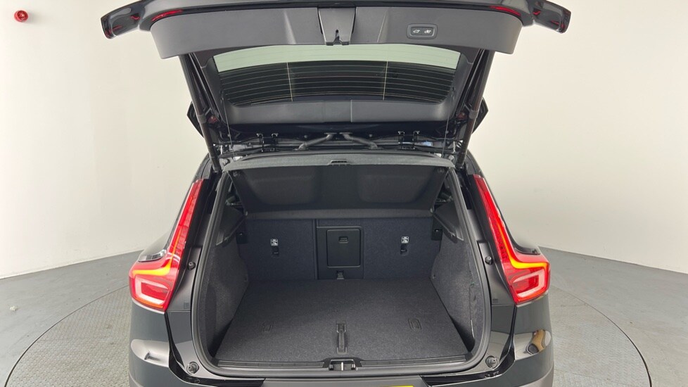 Used Volvo XC40 2025 for sale - 75997054: Photo 13