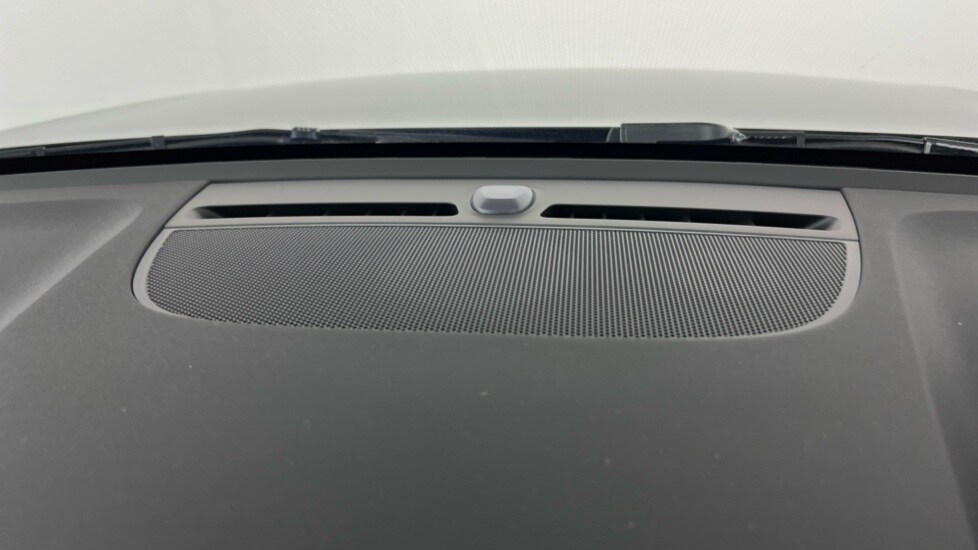 Used Volvo XC40 2025 for sale - 75997054: Photo 24