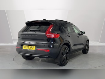 Used Volvo XC40 2025 for sale - 75997054: Photo 2