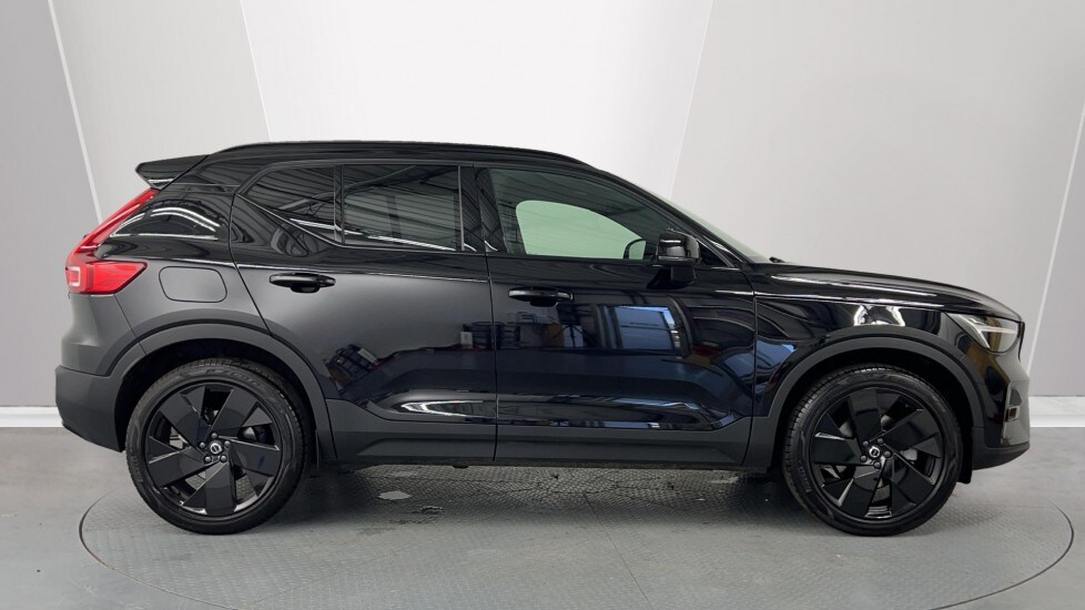 Used Volvo XC40 2025 for sale - 75997054: Photo 3