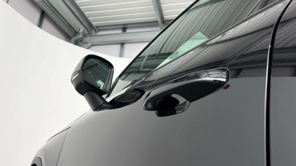 Used Volvo XC40 2025 for sale - 75997054: Photo 38