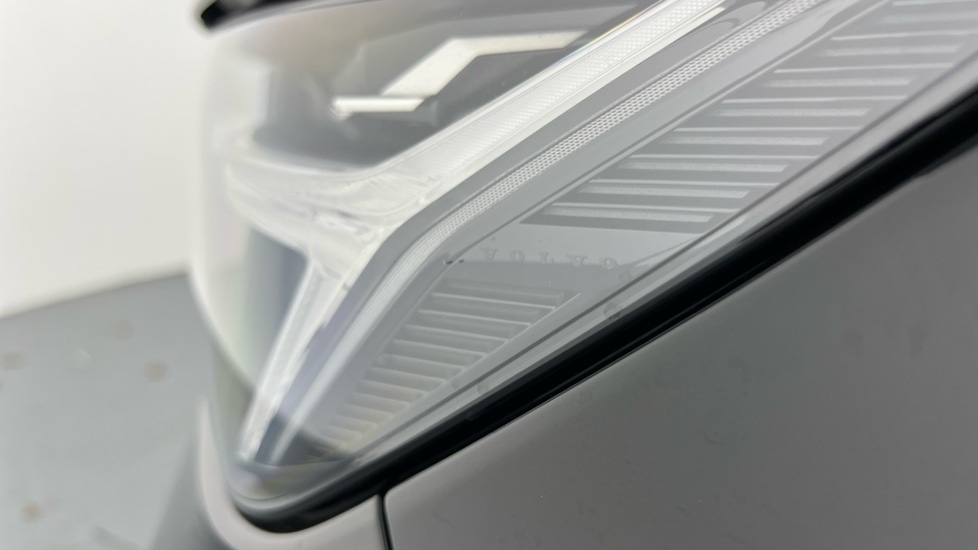 Used Volvo XC40 2025 for sale - 75997054: Photo 42