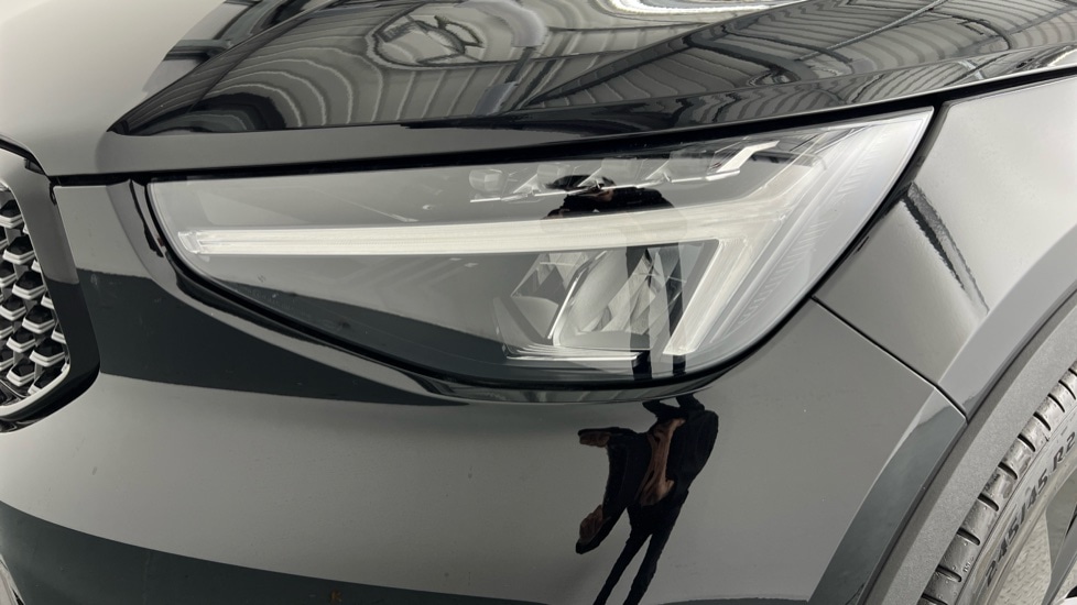 Used Volvo XC40 2025 for sale - 75997054: Photo 43