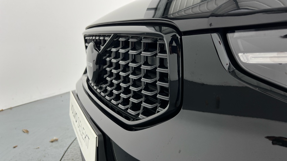 Used Volvo XC40 2025 for sale - 75997054: Photo 44