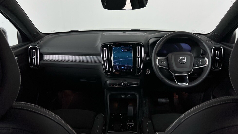 Used Volvo XC40 2025 for sale - 75997054: Photo 5