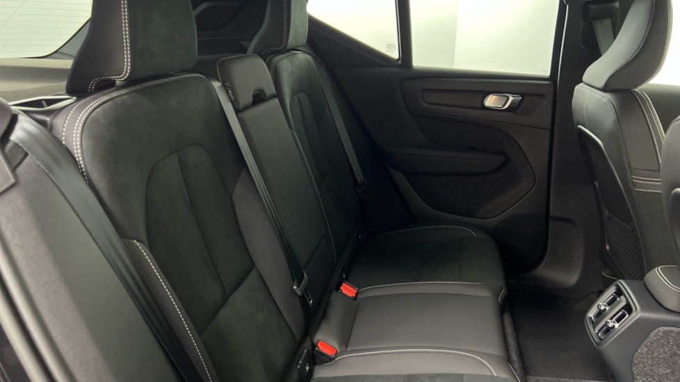 Used Volvo XC40 2025 for sale - 75997054: Photo 6