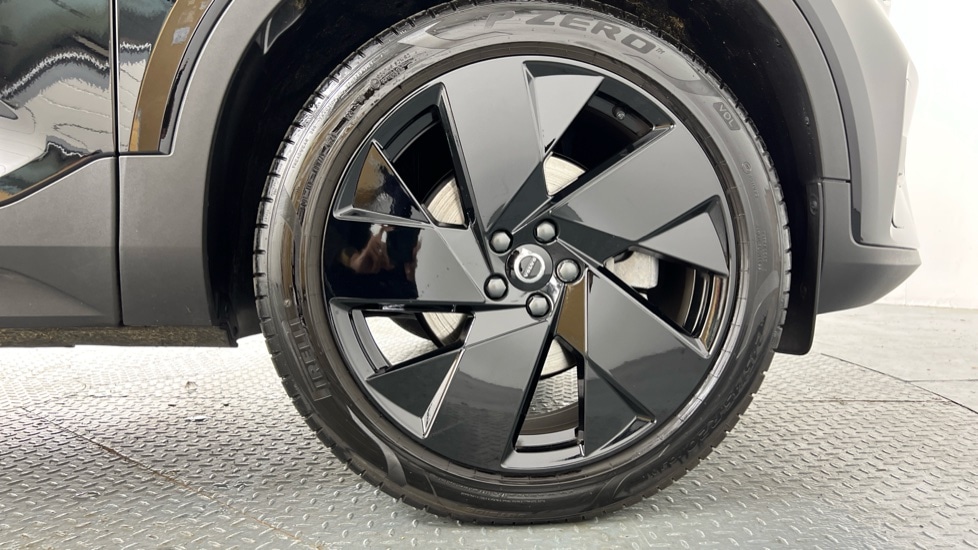 Used Volvo XC40 2025 for sale - 75997054: Photo 9