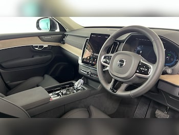 Used Volvo XC90 2025 for sale - 76766276: Photo