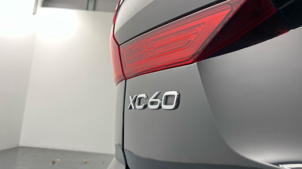 Used Volvo XC60 2020 for sale - 76154604: Photo 35