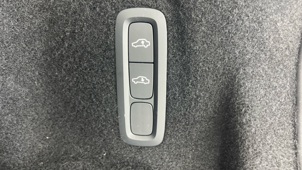 Used Volvo XC60 2020 for sale - 76154604: Photo 37
