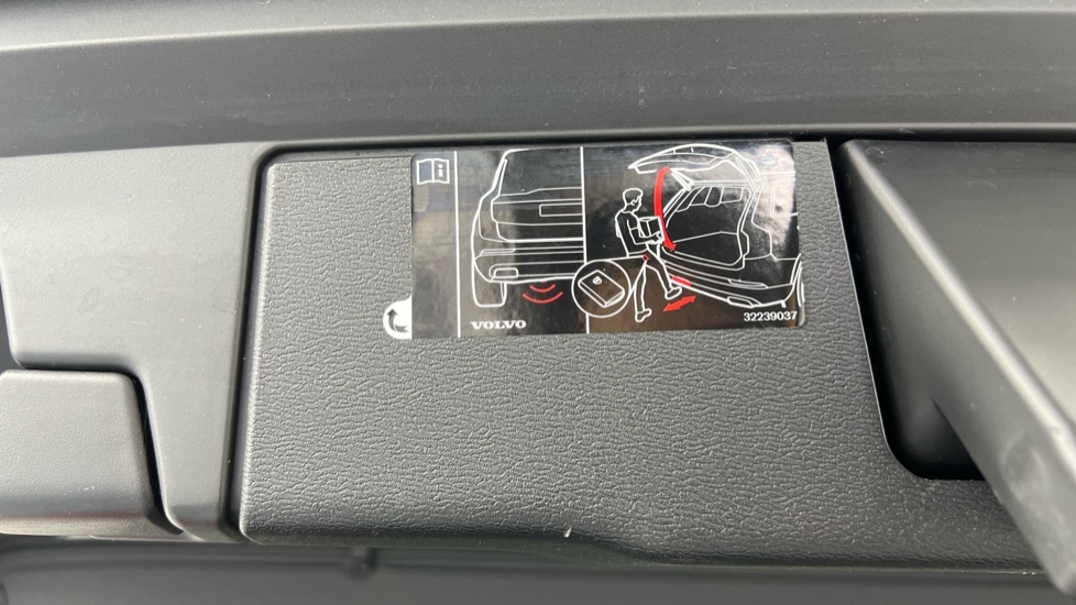 Used Volvo XC60 2020 for sale - 76154604: Photo 38