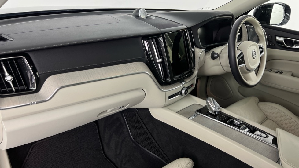 Used Volvo XC60 2020 for sale - 76154604: Photo 43