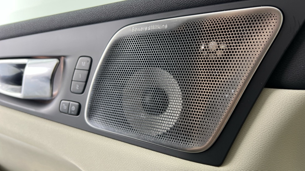 Used Volvo XC60 2020 for sale - 76154604: Photo 44