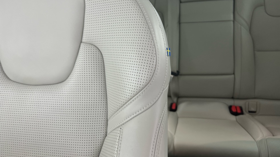 Used Volvo XC60 2020 for sale - 76154604: Photo 45