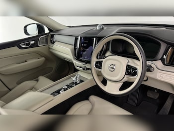 Used Volvo XC60 2020 for sale - 76154604: Photo