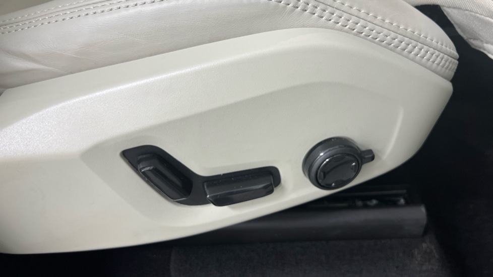 Used Volvo XC90 2025 for sale - 77978992: Photo 29