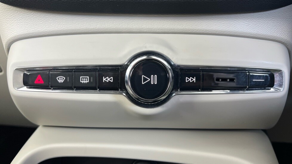 Used Volvo XC40 2022 for sale - 78215891: Photo 59