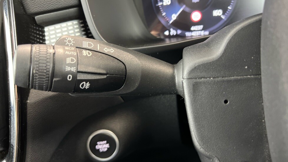 2021 Volvo XC40 T3 R-Design PRO Auto (Heated Seats, Heated Windscreen, Tints, 20 - Picture 18 of 24