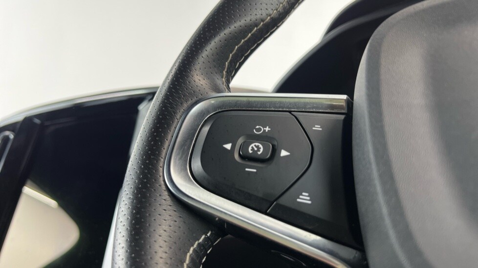 2021 Volvo XC40 T3 R-Design PRO Auto (Heated Seats, Heated Windscreen, Tints, 20 - Picture 19 of 24