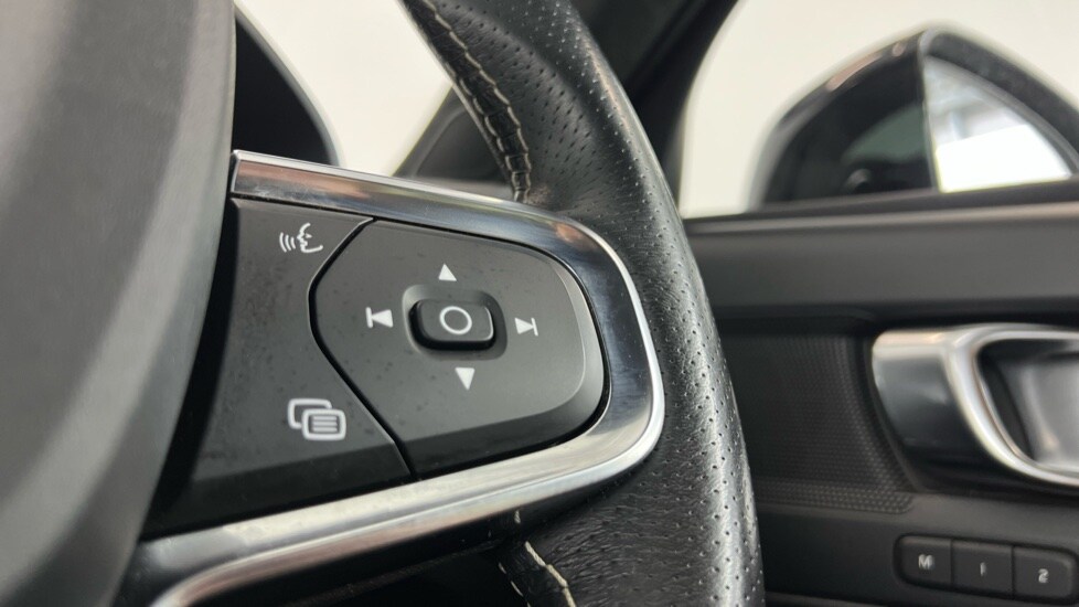 2021 Volvo XC40 T3 R-Design PRO Auto (Heated Seats, Heated Windscreen, Tints, 20 - Picture 20 of 24