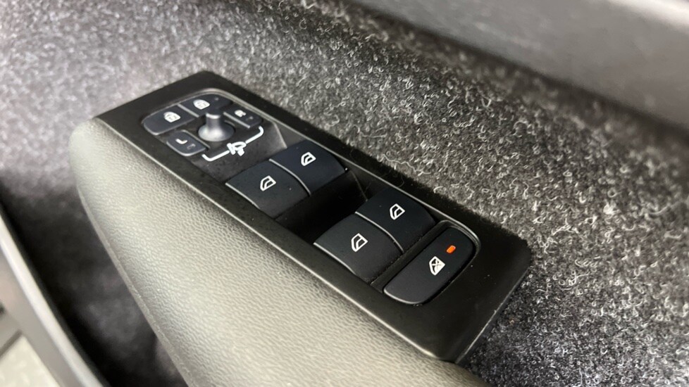 2021 Volvo XC40 T3 R-Design PRO Auto (Heated Seats, Heated Windscreen, Tints, 20 - Picture 22 of 24