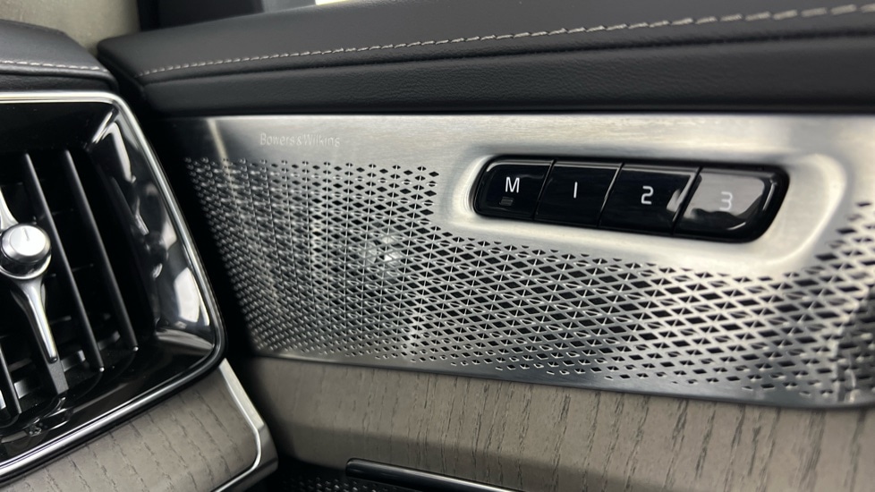 Used Volvo XC90 2025 for sale - 76942962: Photo 35