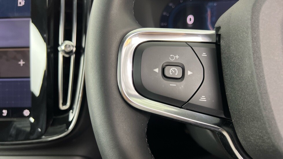Used Volvo XC40 2025 for sale - 76003584: Photo 19