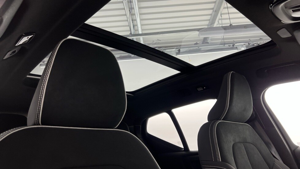 Used Volvo XC40 2025 for sale - 76003584: Photo 29